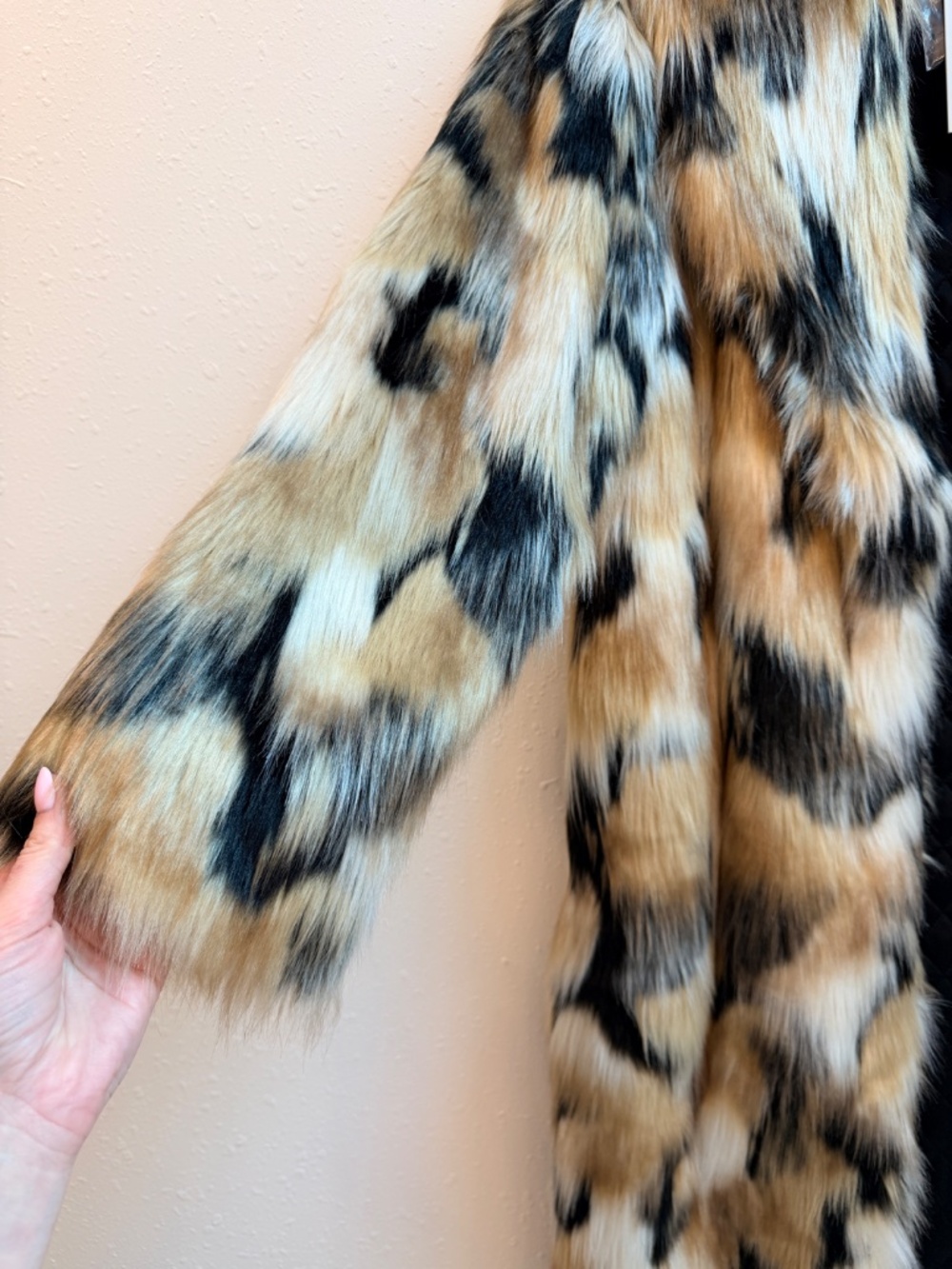 Alice + Olivia Yetta Faux Fur Animal Print Coat NWT Size S - Picture 7 of 7